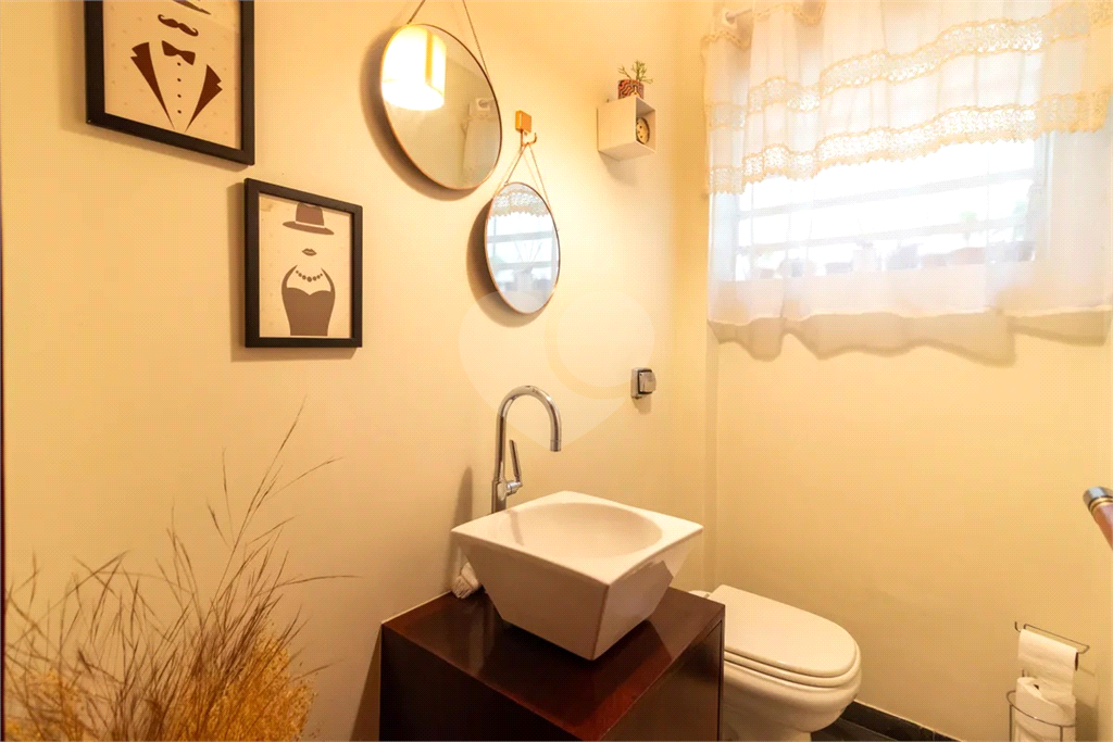 Sobrado Vila Madalena 3 dormitórios, sendo 1 suite e 2 vagas de garagem