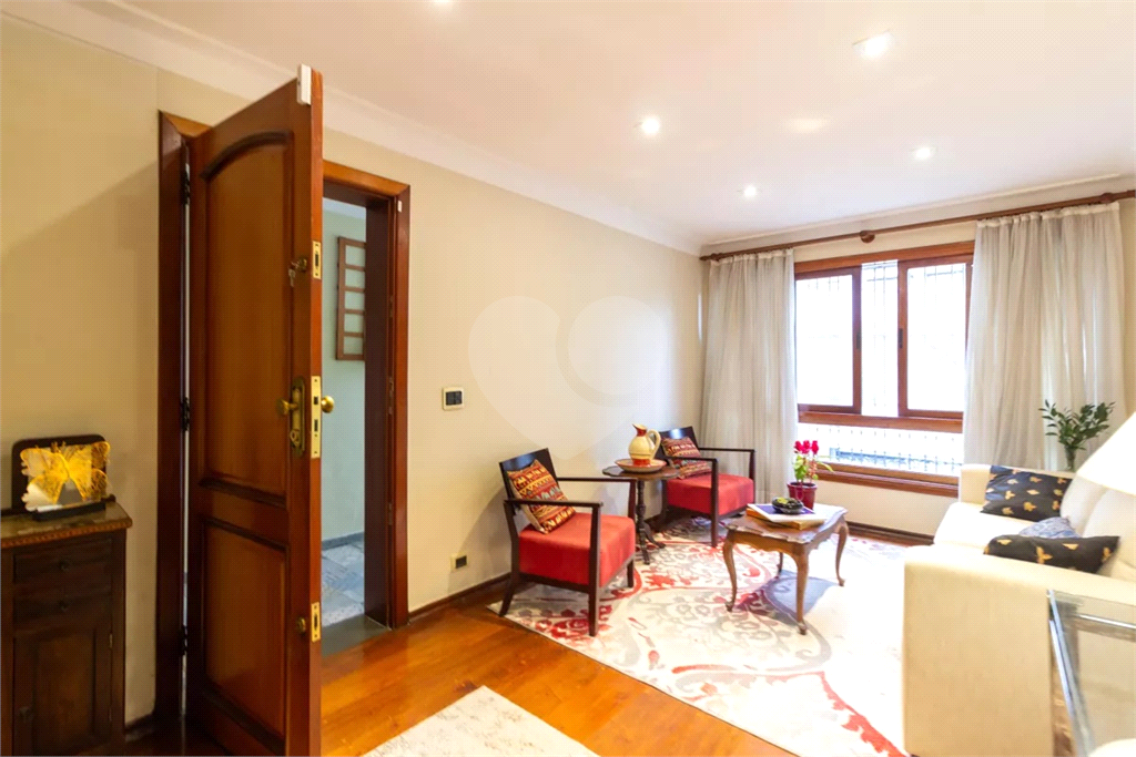 Sobrado Vila Madalena 3 dormitórios, sendo 1 suite e 2 vagas de garagem