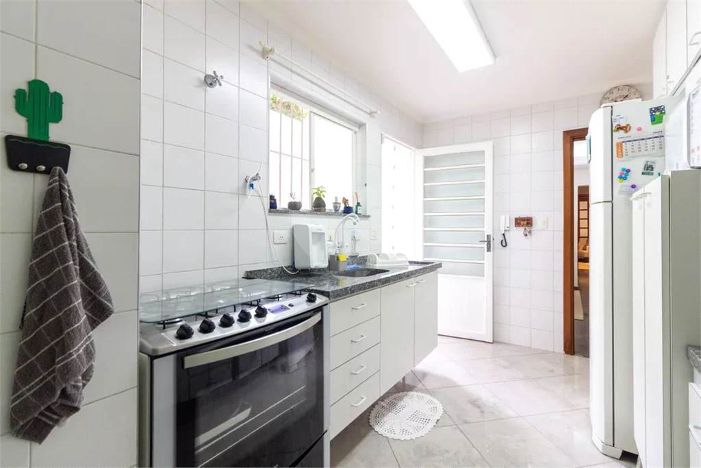 Sobrado Vila Madalena 3 dormitórios, sendo 1 suite e 2 vagas de garagem