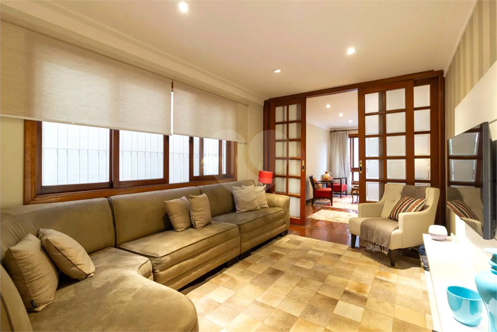 Sobrado Vila Madalena 3 dormitórios, sendo 1 suite e 2 vagas de garagem