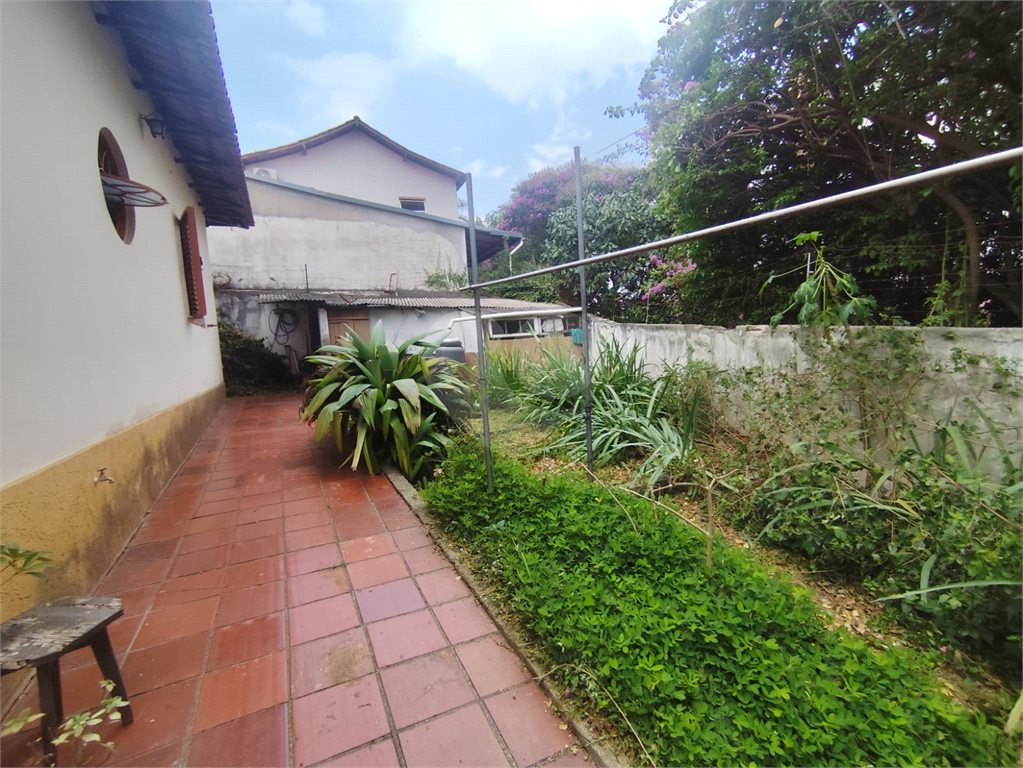 Sobrado com terreno de 500 m², 4 dormitórios, 1 suíte, 4 vagas - Vila Mazzei