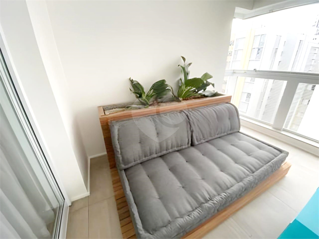 APARTAMENTO COM 2 SUITES NA RUA AFONSO DE FREITAS  MOBILIADO  3 VAGAS  LAZER