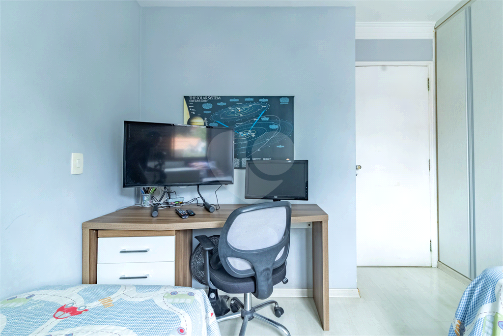 APARTAMENTO em PINHEIROS