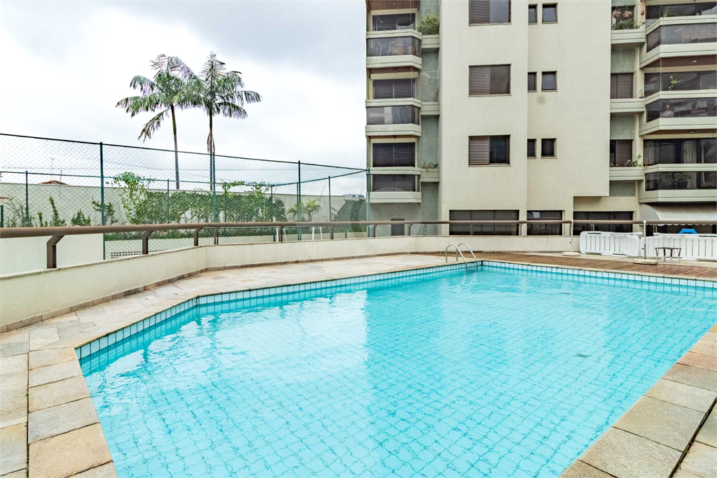 APARTAMENTO em PINHEIROS