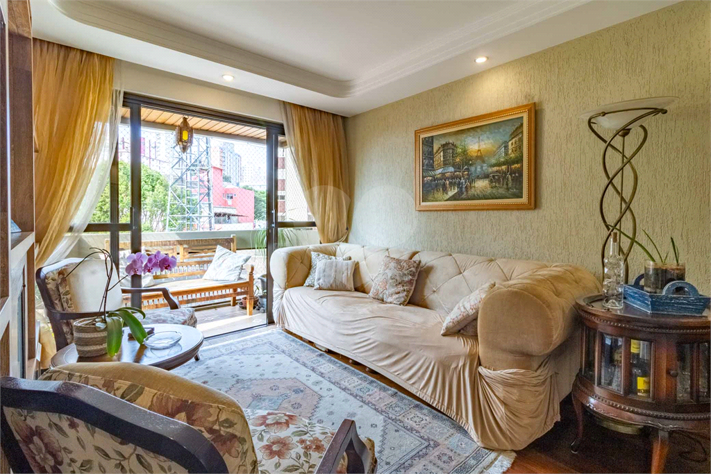 APARTAMENTO em PINHEIROS