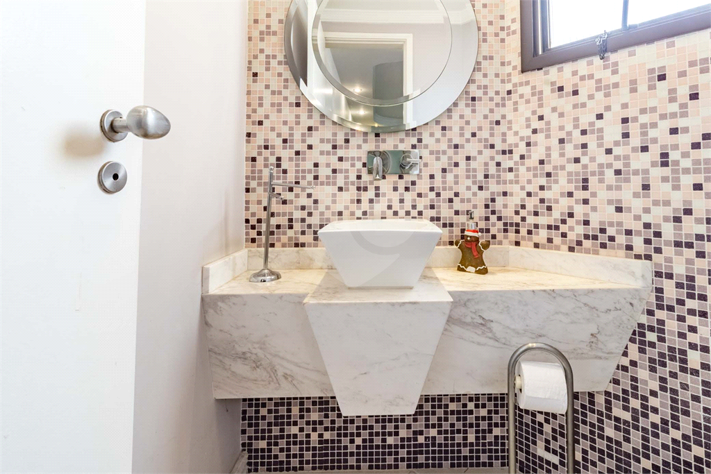 APARTAMENTO em PINHEIROS