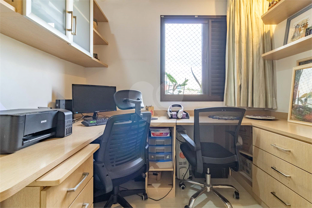 APARTAMENTO em PINHEIROS