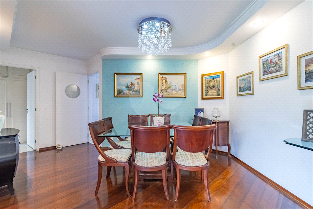 APARTAMENTO em PINHEIROS