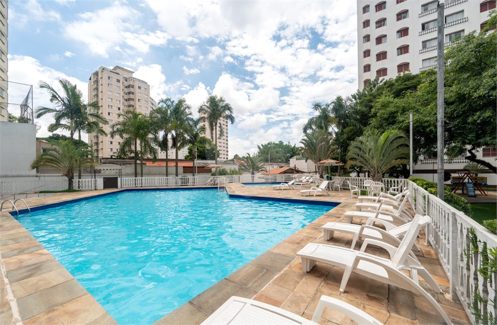 APARTAMENTO em SANTANA