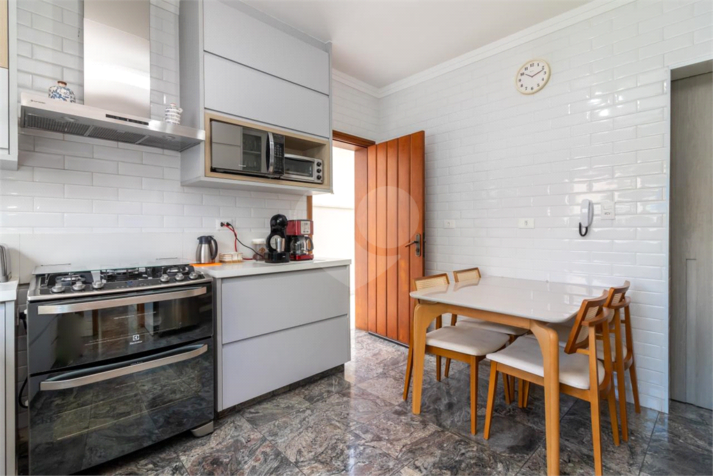 Sobrado na Santa Terezinha 