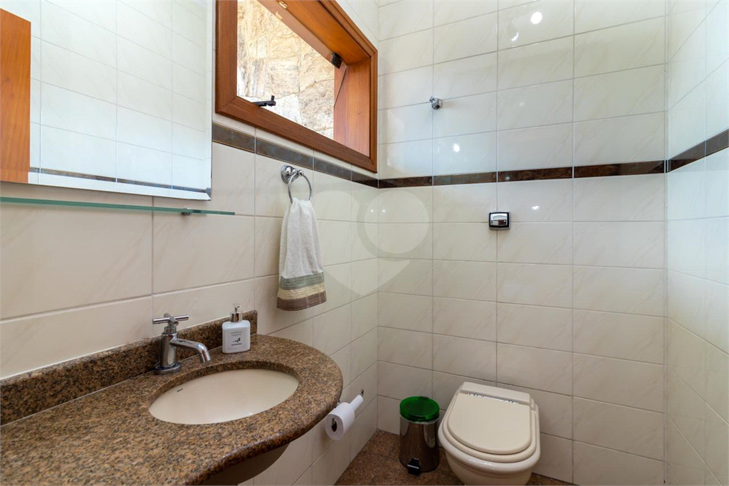 Sobrado na Santa Terezinha 