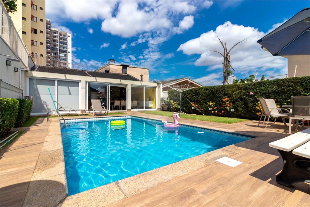 Sobrado na Santa Terezinha 