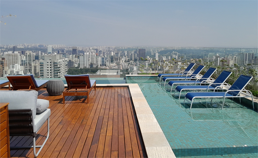 Apartamento com 1 quarto e 38m² à venda em Pinheiros