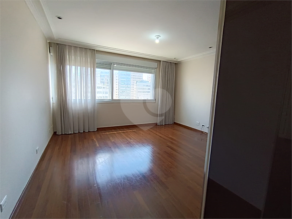 Apartamento em Higienópolis com 4 quartos e 3 vagas