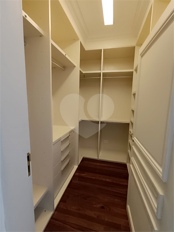 Apartamento em Higienópolis com 4 quartos e 3 vagas