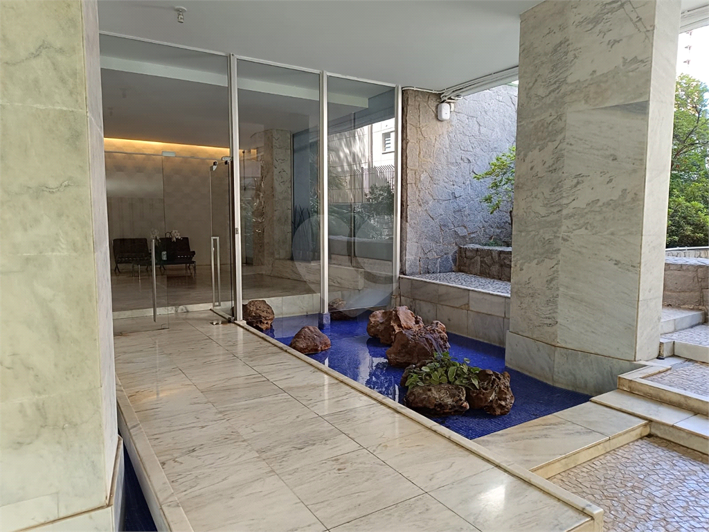 Apartamento em Higienópolis com 4 quartos e 3 vagas