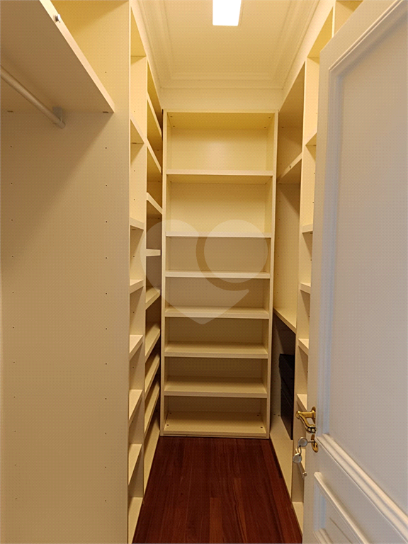 Apartamento em Higienópolis com 4 quartos e 3 vagas