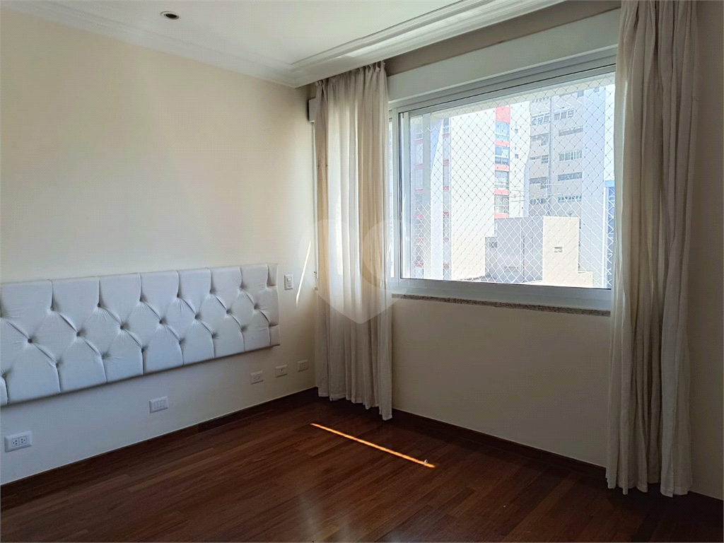 Apartamento em Higienópolis com 4 quartos e 3 vagas