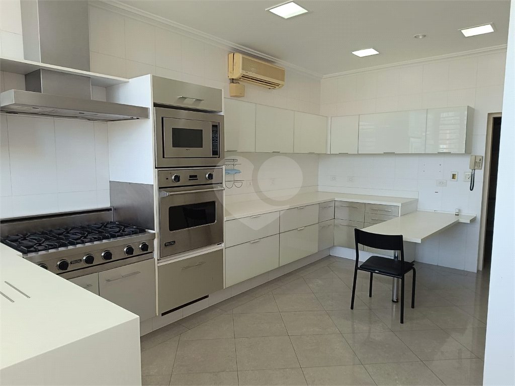 Apartamento em Higienópolis com 4 quartos e 3 vagas