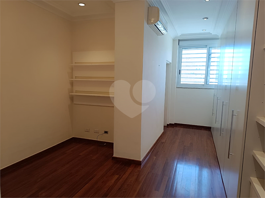 Apartamento em Higienópolis com 4 quartos e 3 vagas
