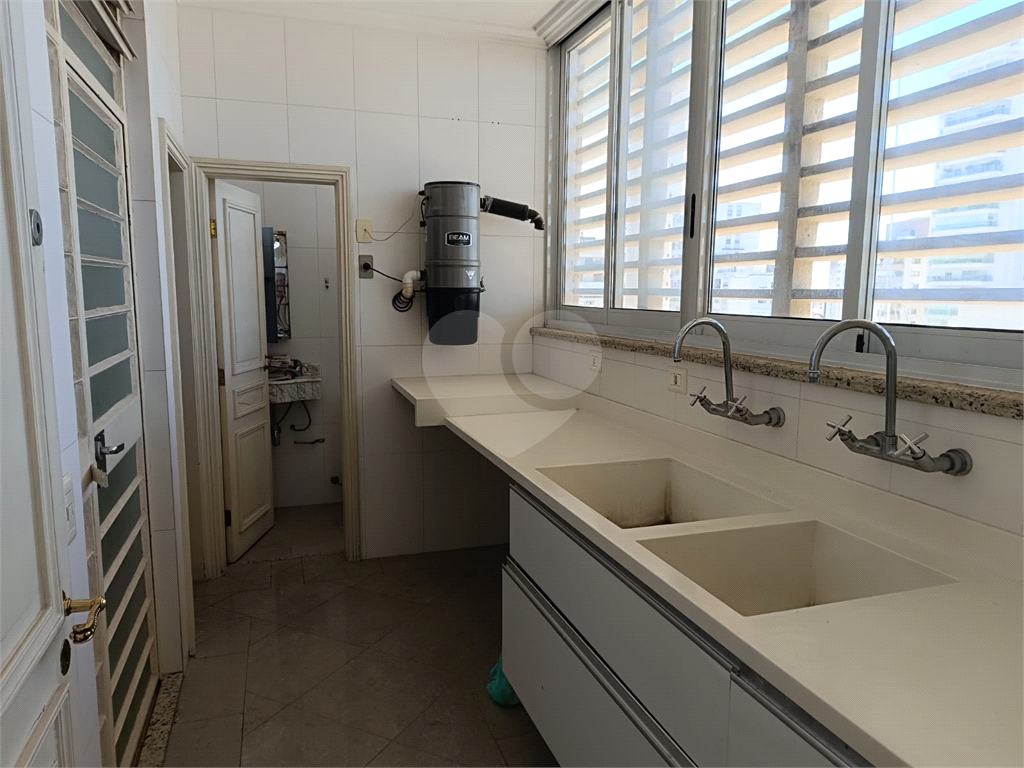 Apartamento em Higienópolis com 4 quartos e 3 vagas