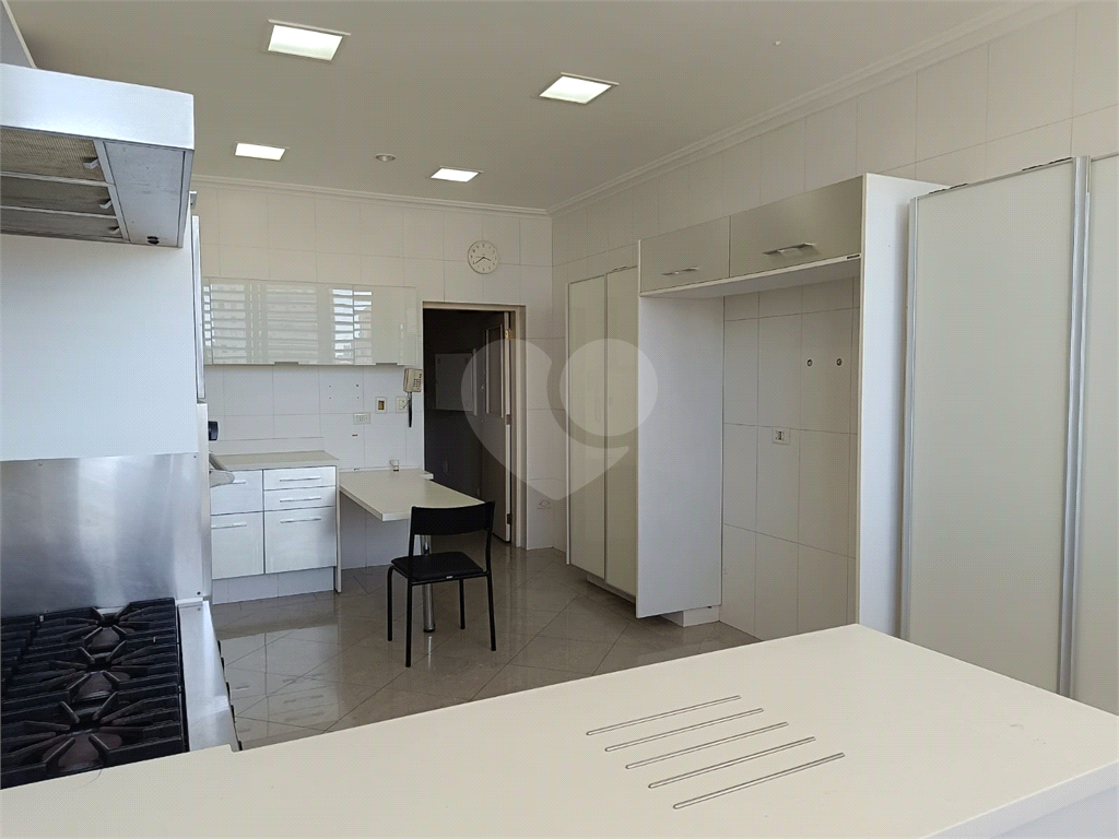Apartamento em Higienópolis com 4 quartos e 3 vagas