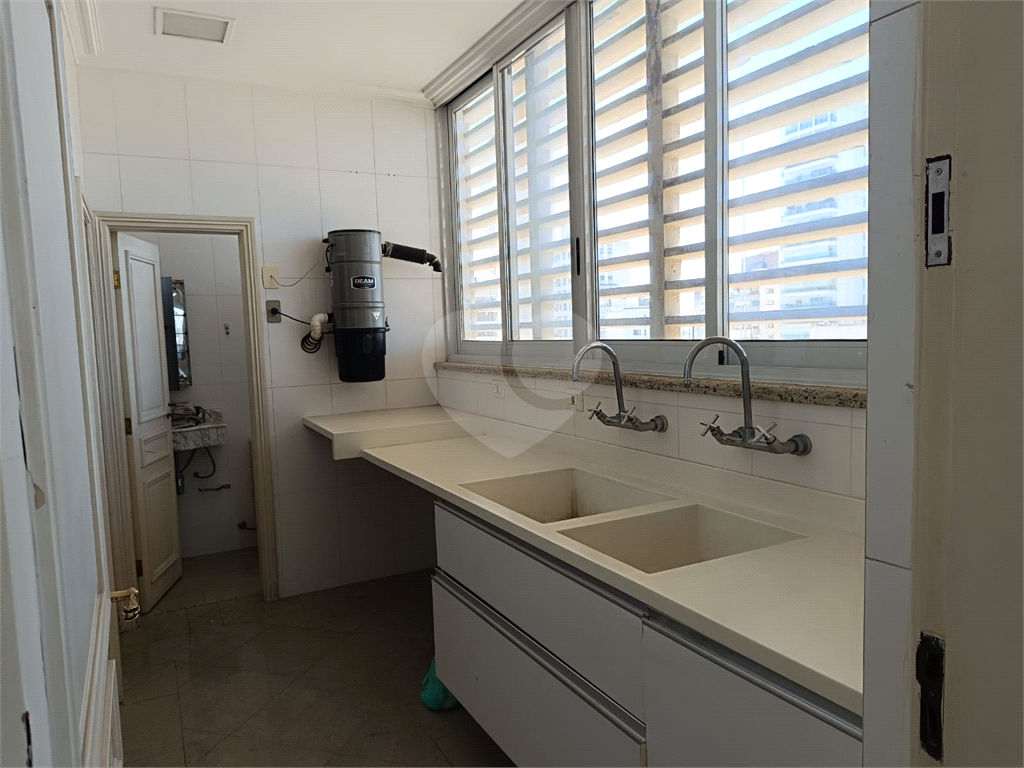 Apartamento em Higienópolis com 4 quartos e 3 vagas