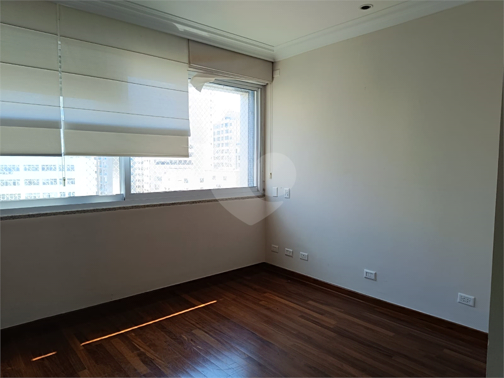 Apartamento em Higienópolis com 4 quartos e 3 vagas