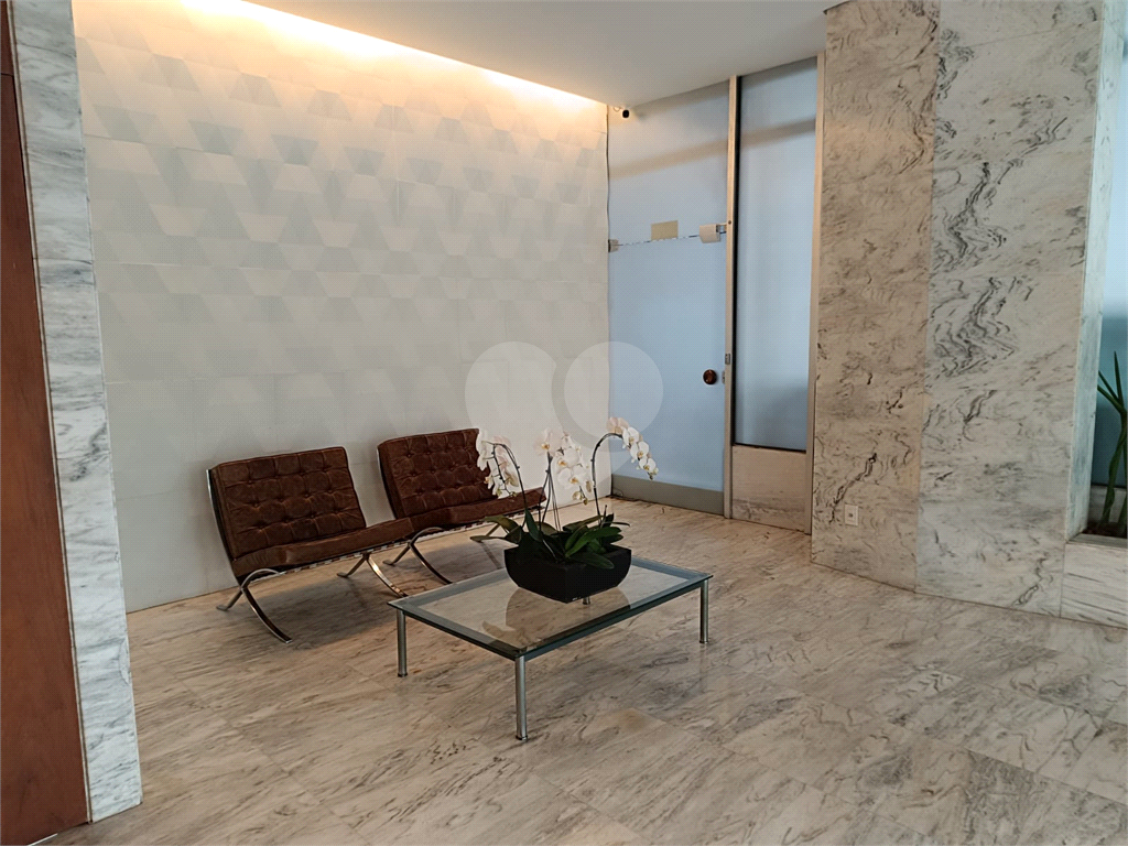 Apartamento em Higienópolis com 4 quartos e 3 vagas