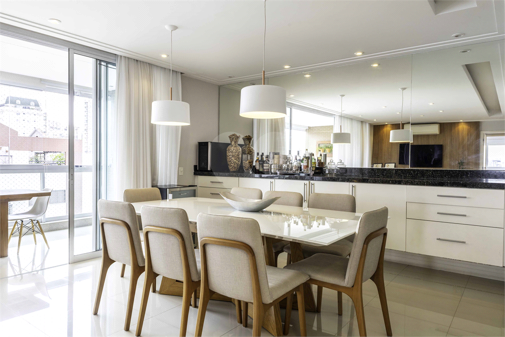 Apartamento em Perdizes com quadra tênis