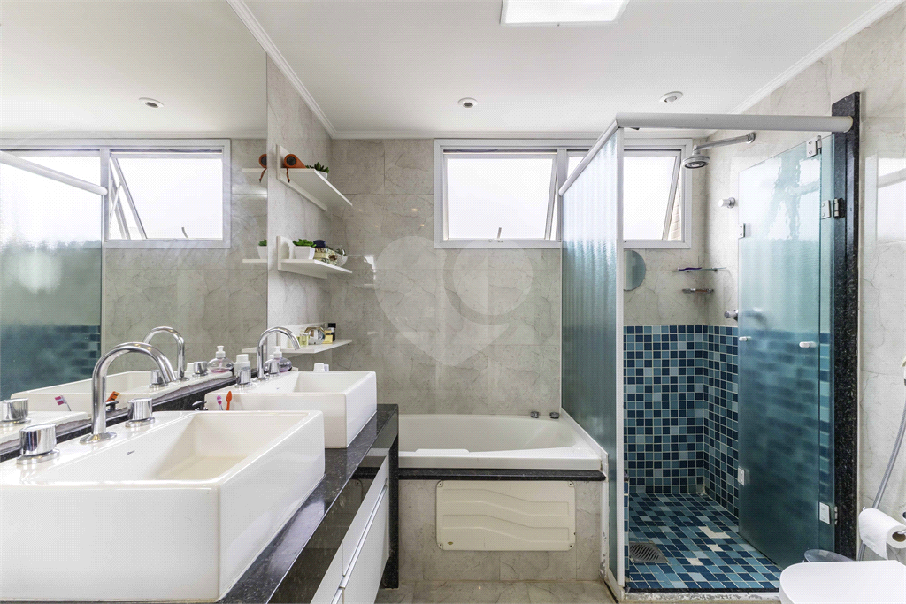 Apartamento em Perdizes com quadra tênis