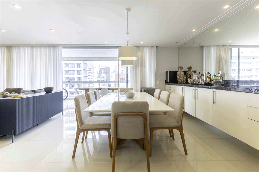 Apartamento em Perdizes com quadra tênis