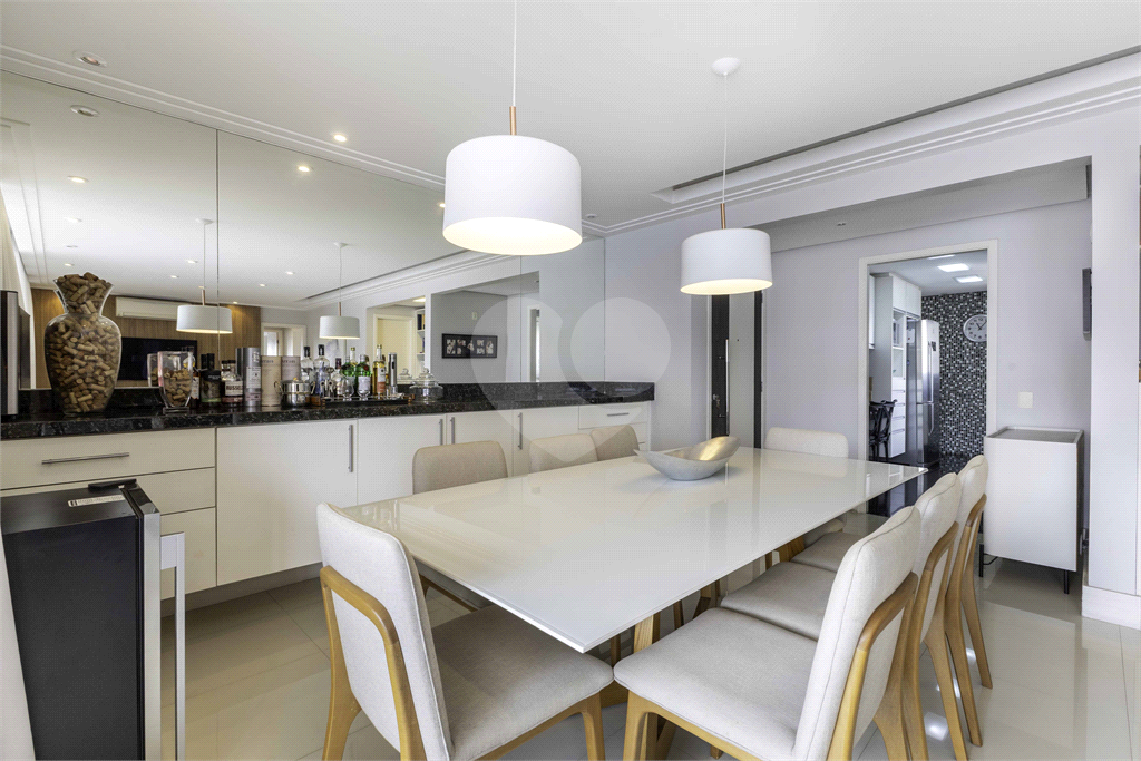 Apartamento em Perdizes com quadra tênis