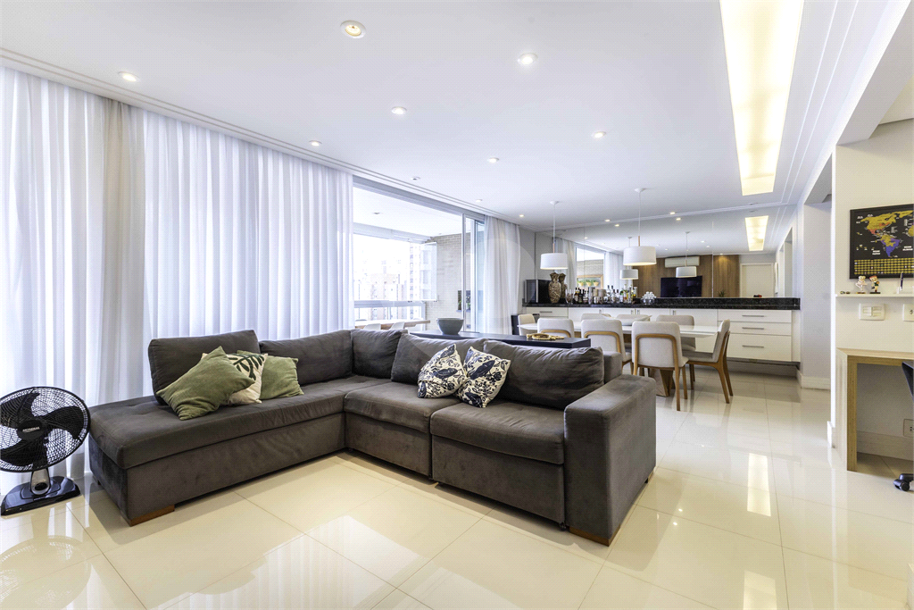 Apartamento em Perdizes com quadra tênis