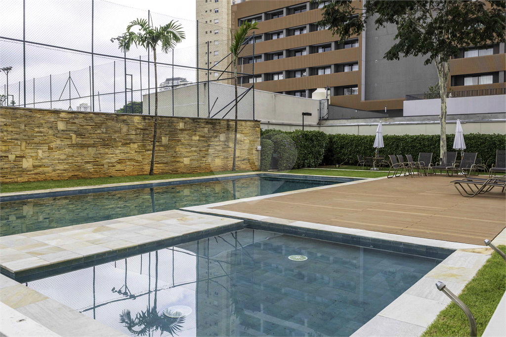 Apartamento em Perdizes com quadra tênis