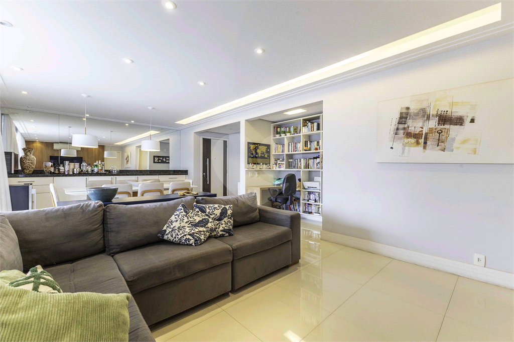 Apartamento em Perdizes com quadra tênis