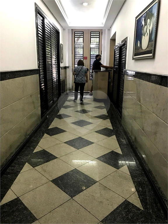 "Apartamento 2 dormitórios, 72 m² em localização privilegiada"