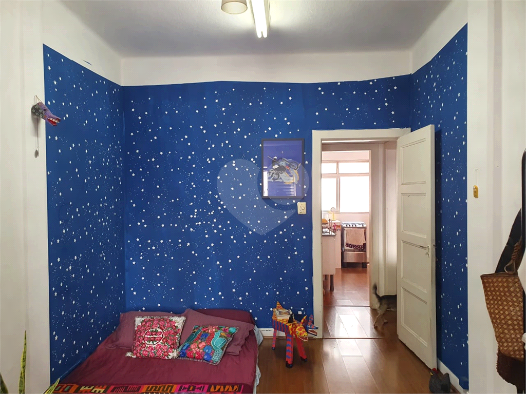 "Apartamento 2 dormitórios, 72 m² em localização privilegiada"