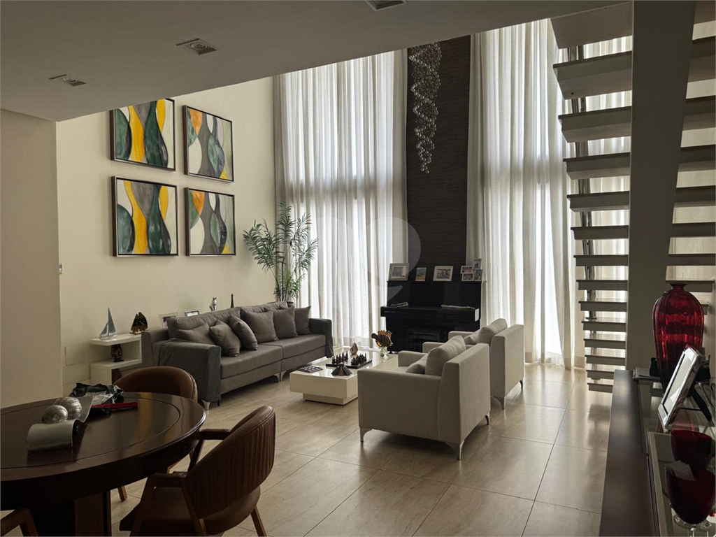 Sobrado, 3 quartos, 450 m² - Foto 1