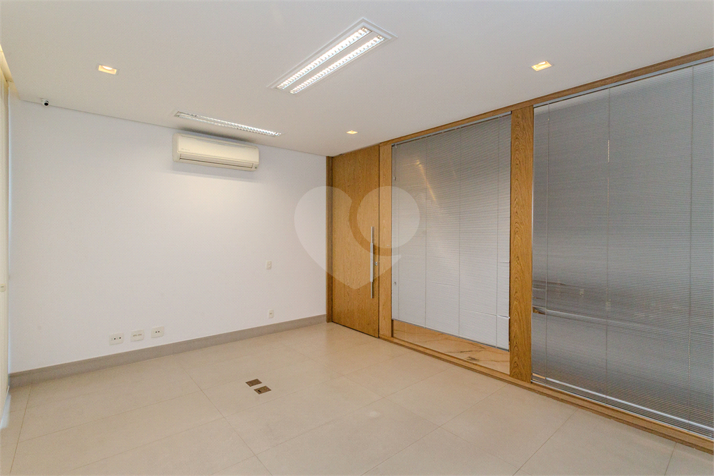 Casa comercial de alto padrão em Alto de Pinheiros 