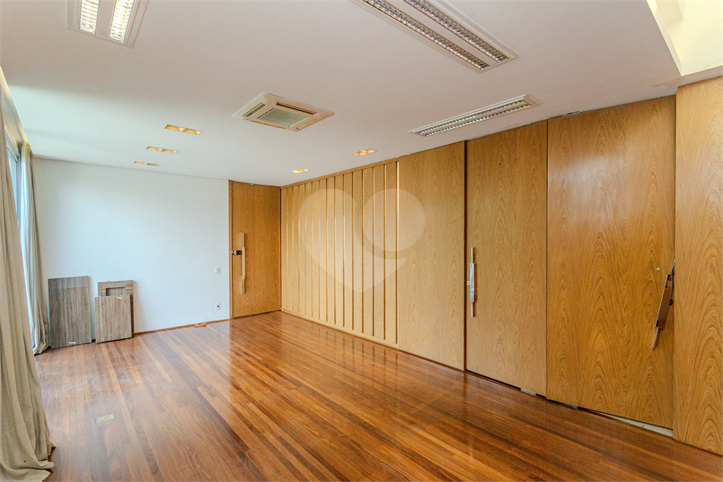 Casa comercial de alto padrão em Alto de Pinheiros 