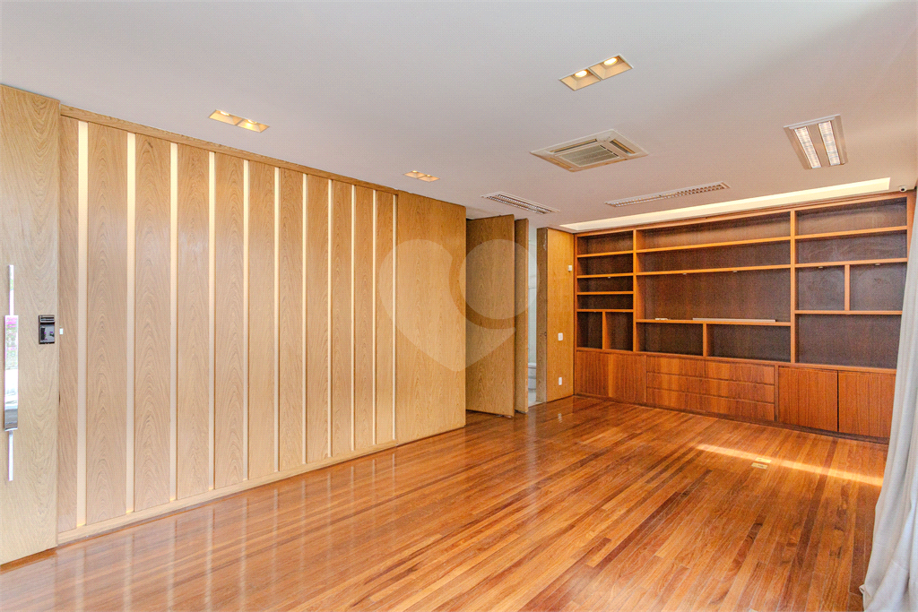 Casa comercial de alto padrão em Alto de Pinheiros 