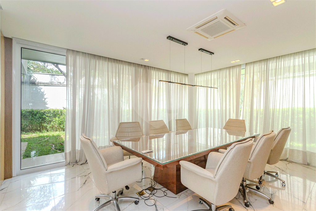 Casa comercial de alto padrão em Alto de Pinheiros 