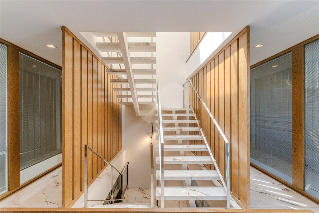 Casa comercial de alto padrão em Alto de Pinheiros 