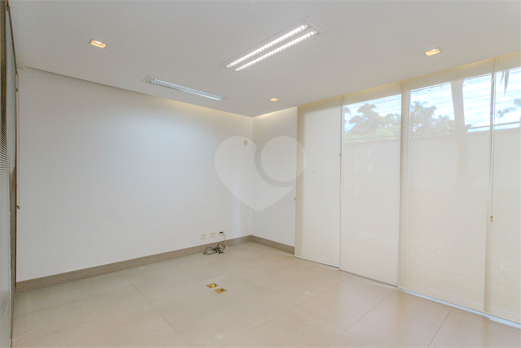 Casa comercial de alto padrão em Alto de Pinheiros 