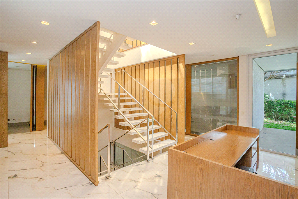 Casa comercial de alto padrão em Alto de Pinheiros 