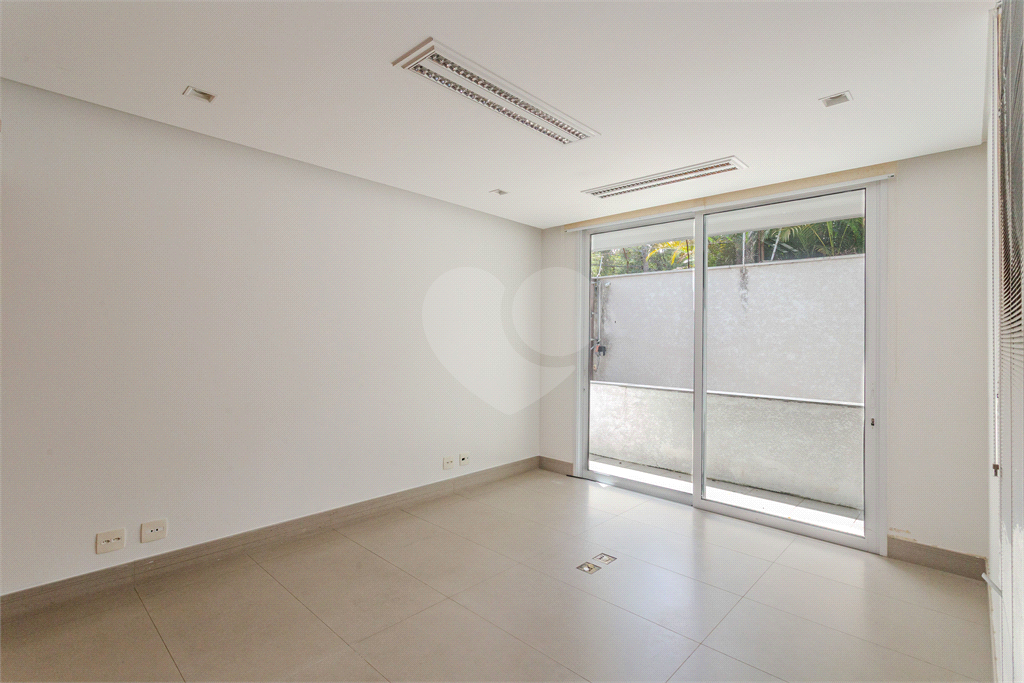 Casa comercial de alto padrão em Alto de Pinheiros 