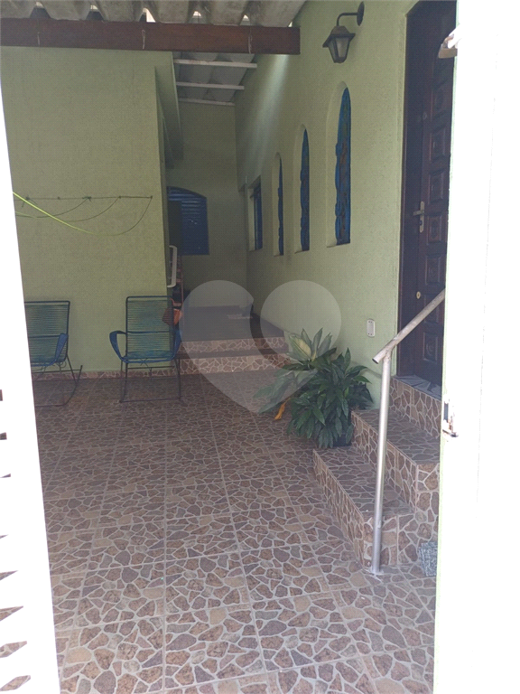 Casa a venda na Vila Medeiros, com 4 dormitórios, sala, cozinha, 2 banheiros, 2 vagas de garagem