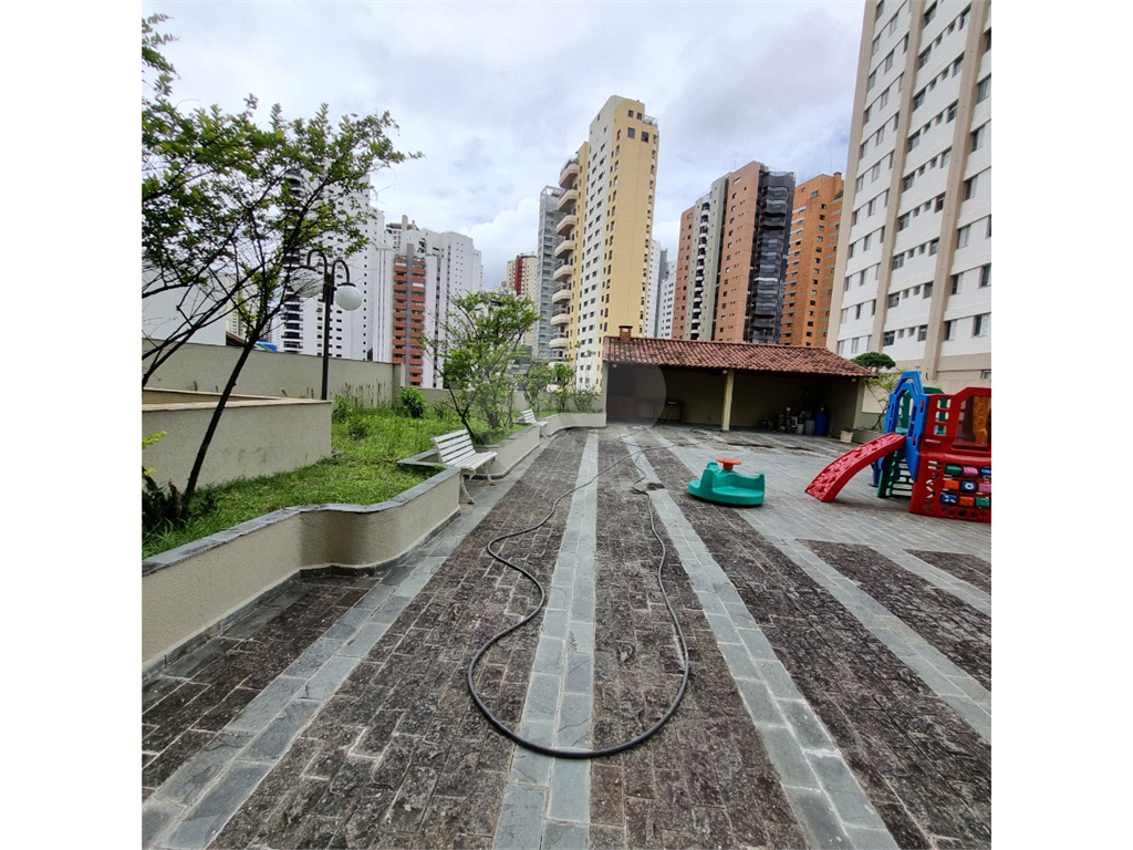 APARTAMENTO em SANTANA