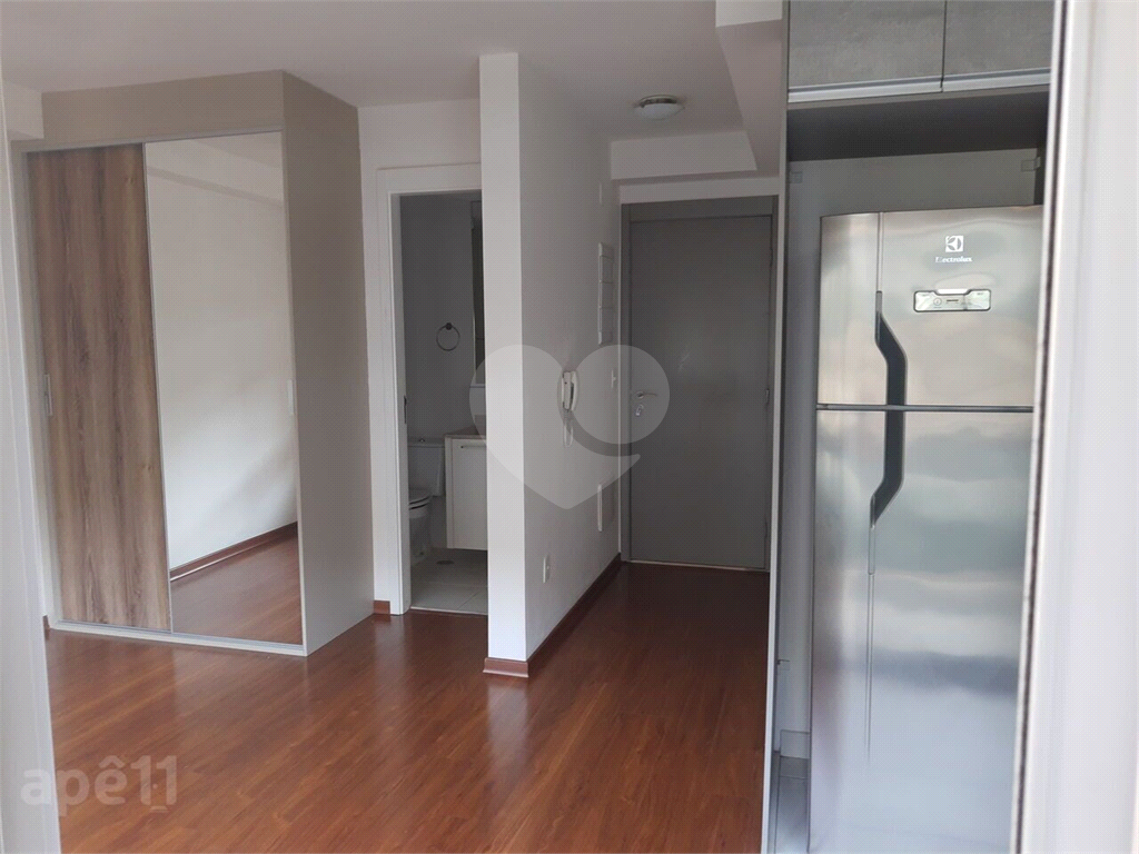 Estúdio Design na Vila Madalena: Praticidade e Charme - com vaga. 